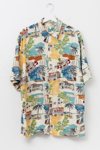 Vintage 1980s Pierre Cardin Coral Coast  Rayon Button Up Short Sleeve Shirt