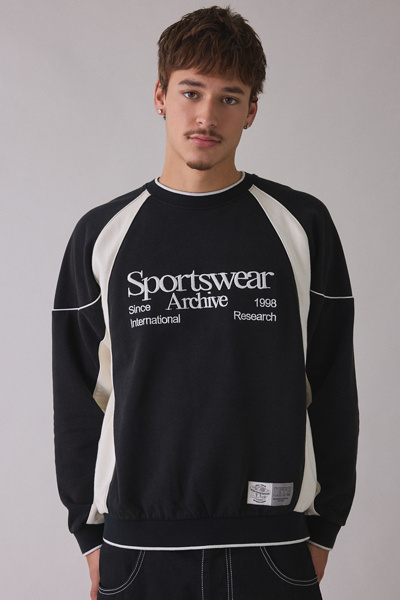 iets frans… Sporty Paneled Crew Neck Sweatshirt | Urban Outfitters