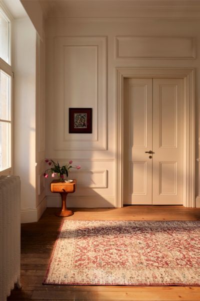 Revival Sofya Washable Rug In Red At Urban Outfitters