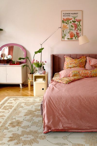 Revival Helen Washable Wool Flatweave Rug In Milk At Urban Outfitters