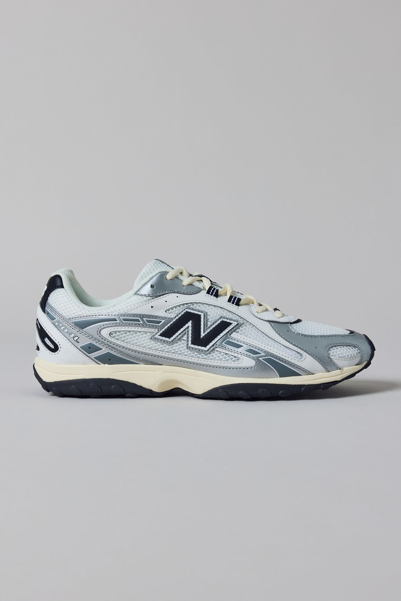 New Balance Unisex 204L Sneaker
