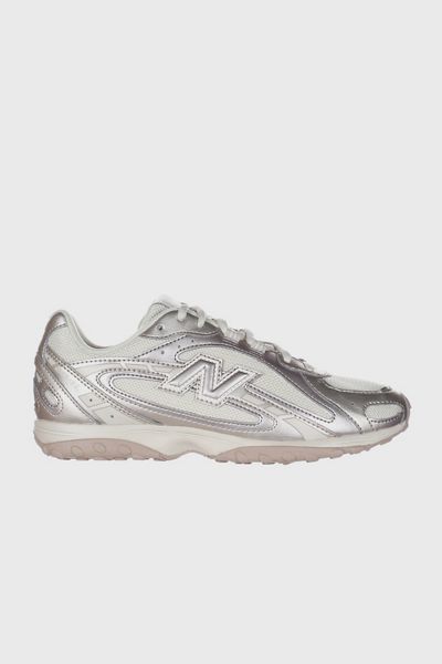New Balance 204L Sneakers