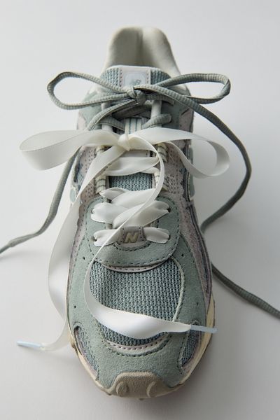 New Balance 204L Sneakers