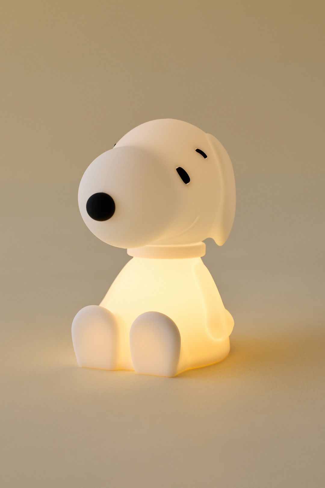 Peanuts Mr. Maria Snoopy Character Light - White, Regular, ONE SIZE