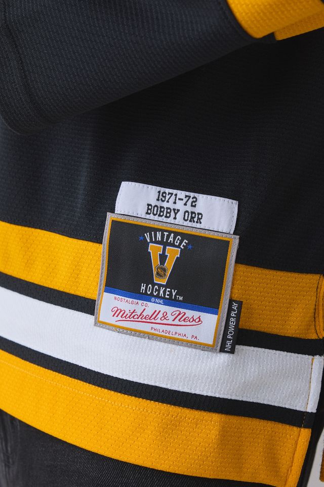 Mitchell & Ness NHL Boston Bruins Hockey Jersey #3