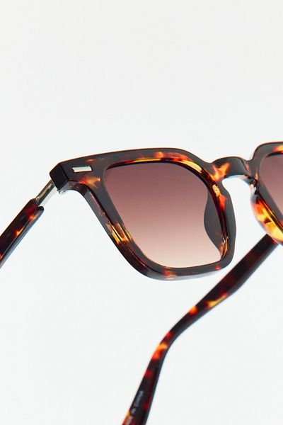 Ari Square Sunglasses