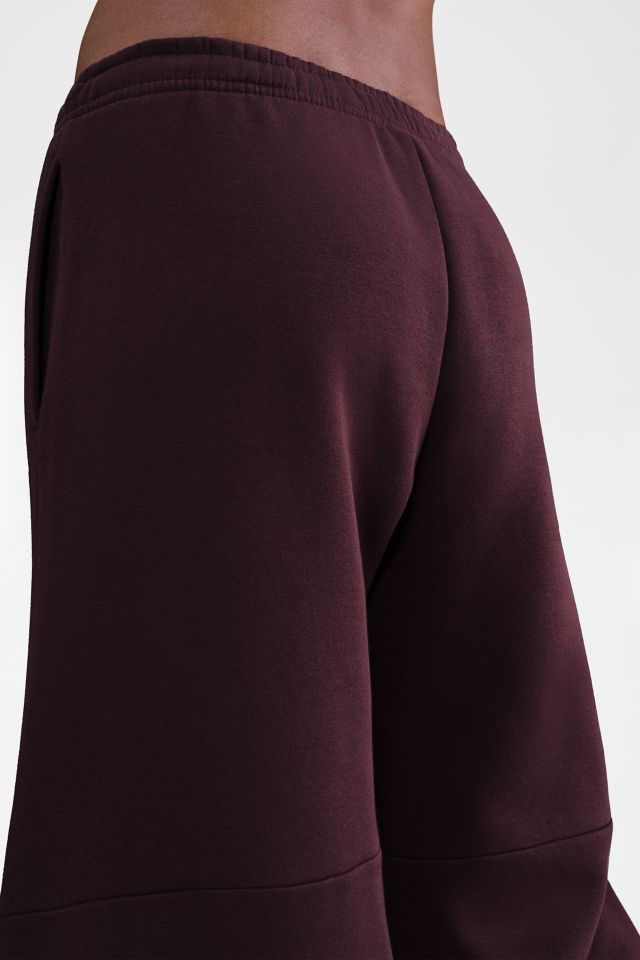 Nike Sportswear Phoenix Fleece Loose Mid-Rise Barrel Pant #1