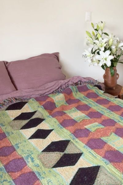 Clr Shop Pebbles Woven Throw Blanket At Urban Outfitters