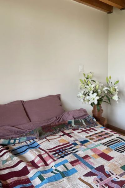 Clr Shop Outside the Lines Woven Throw Blanket