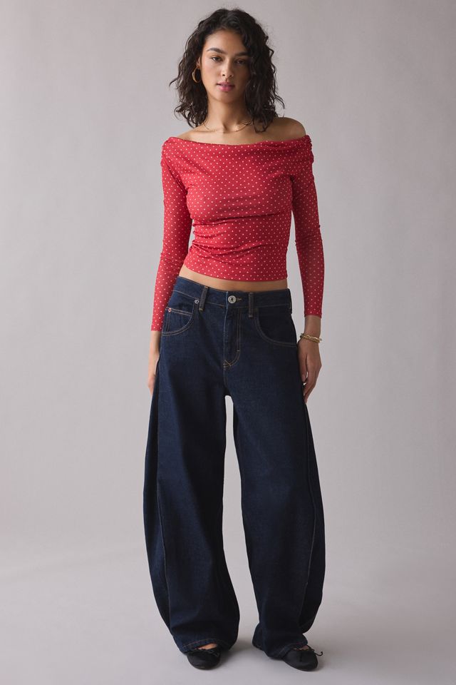 Haut court épaules dénudées à manches longues en filet UO Fia #2