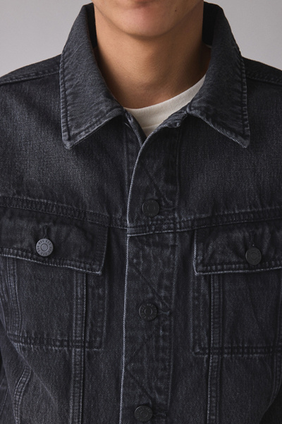 BDG Classic Denim Trucker Jacket