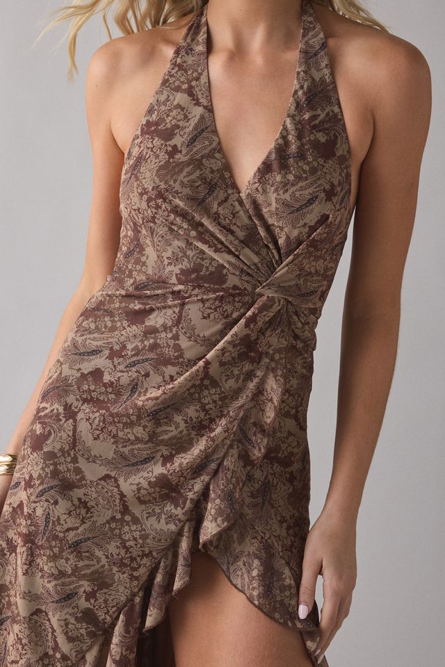 Robe mi-longue asymétrique en maille UO avec volant et attache torsadée #1