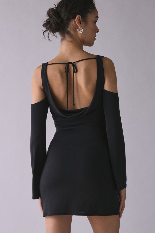 Mini-robe UO Take The Plunge à double capuchon, manches longues et épaules dénudées #3