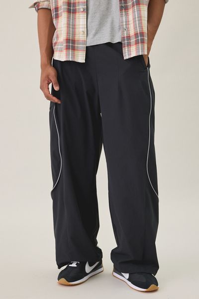 UO Retro Relaxed Wind Pants