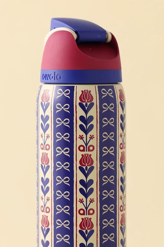 新品 Owala FreeSip 32oz くるみ割り人形柄 942ml レア柄 Owala FreeSip® 32 oz Water Bottle | Urban Outfitters
