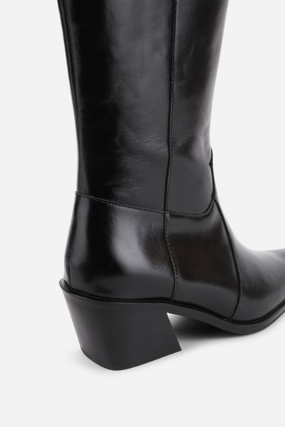 Intentionally Blank Halo Boot