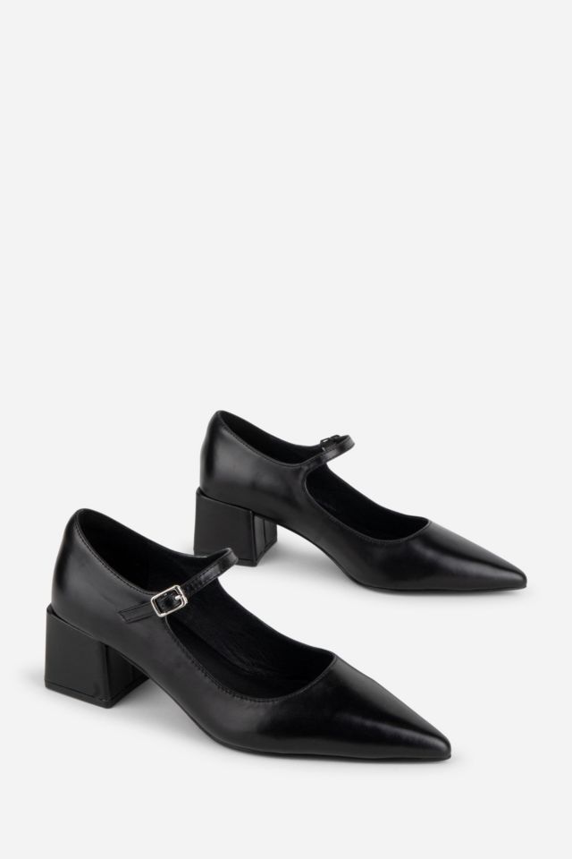 Intentionally Blank Bond Leather Heels #1