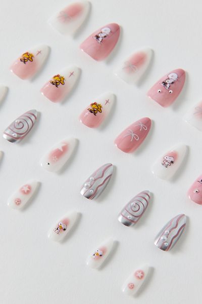 Never Have I Ever X Peanuts Snoopy Press-On Nail Set