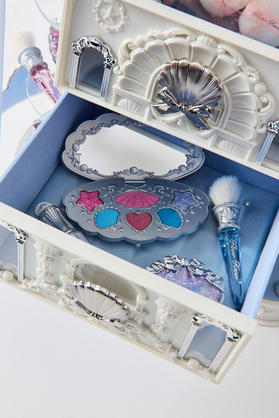 Flower Knows Shell’s Jewel Collection All-In Makeup Gift Set