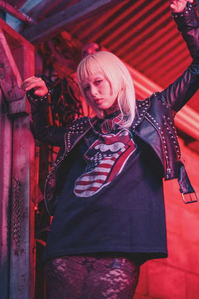 Junk Food The Rolling Stones Hot Lip Stars Tee | Urban Outfitters