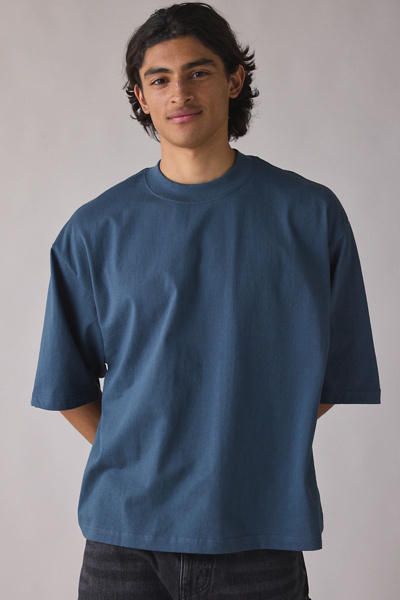 Shaka Wear Max Heavyweight Tee in Slate, Men's at Urban Outfitters