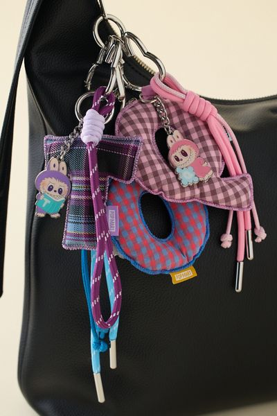 Porte-clés POP MART The Monsters Labubu Pin For Love Series N-Z Boîte Mystère