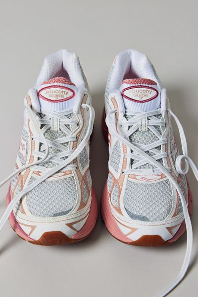 Saucony Women's ProGrid Guide 7 Sneakers