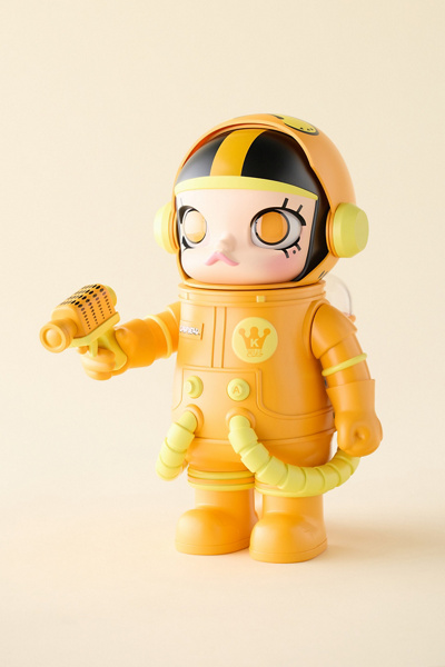 POP MART Mega Space Molly 400% Garfield Figure | Urban Outfitters