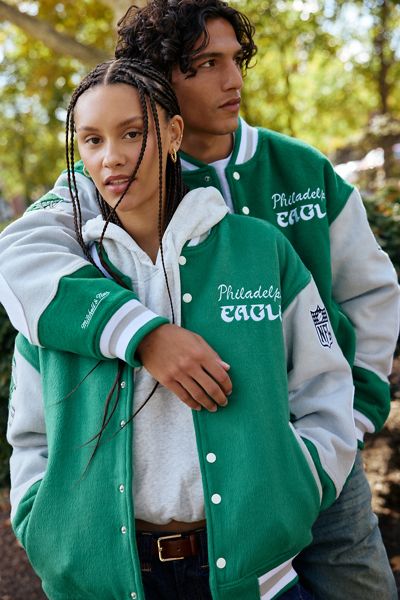 Mitchell & Ness Boston Celtics Bill Russell Shooting Shirt | Urban