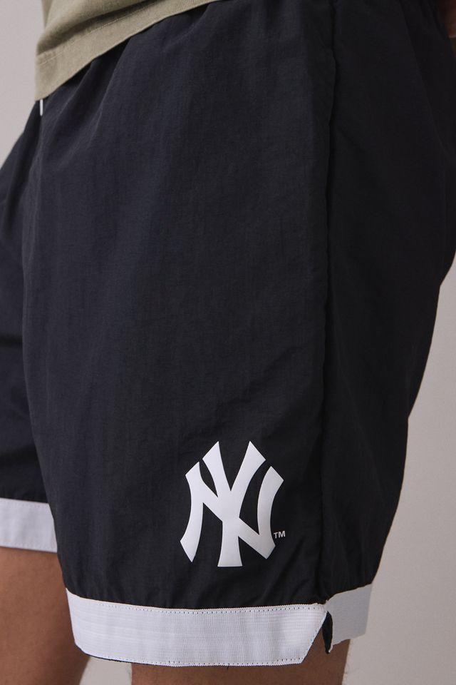 Mitchell & Ness MLB In The City New York Yankees Nylon Shorts #5