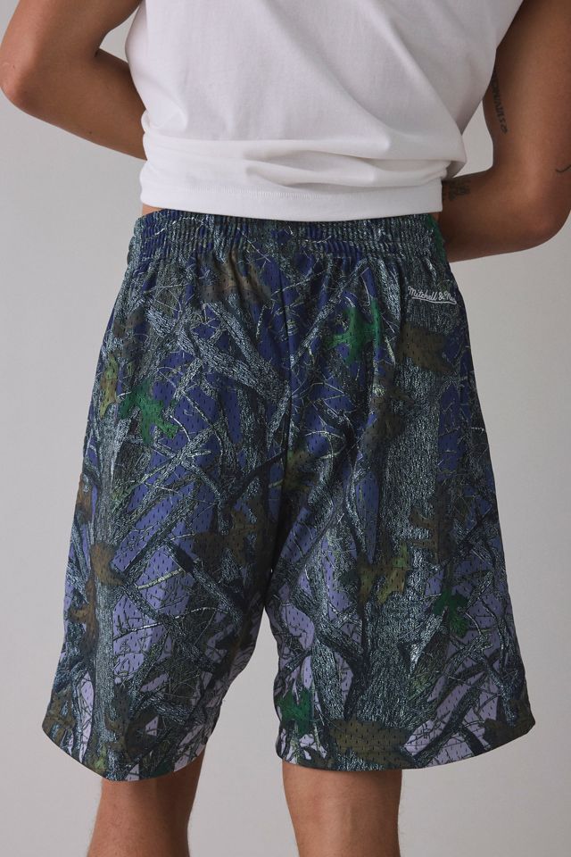Mitchell & Ness Quiet Blaze MLB New York Yankees Logo Camo Shorts #1