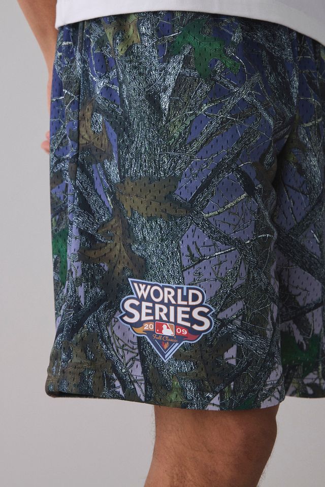 Mitchell & Ness Quiet Blaze MLB New York Yankees Logo Camo Shorts #2
