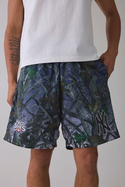 Mitchell & Ness Quiet Blaze MLB New York Yankees Logo Camo Shorts
