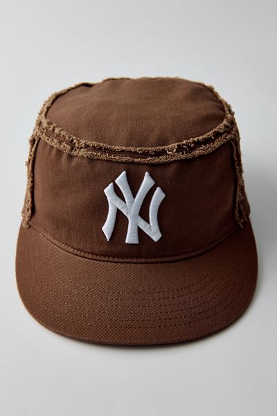 Mitchell & Ness MLB New York Yankees Distressed Scout Hat
