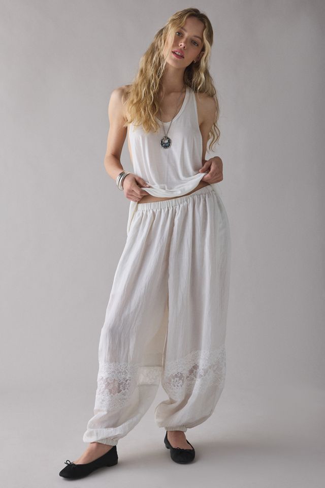 Kimchi Blue Luna Lace Baggy Balloon Pants | Urban Outfitters