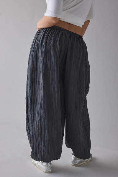 Kimchi Blue Luna Crinkled Baggy Balloon Pant