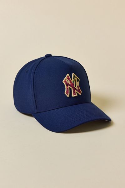 Mitchell & Ness MLB New York Yankees Tapestry Logo Hat