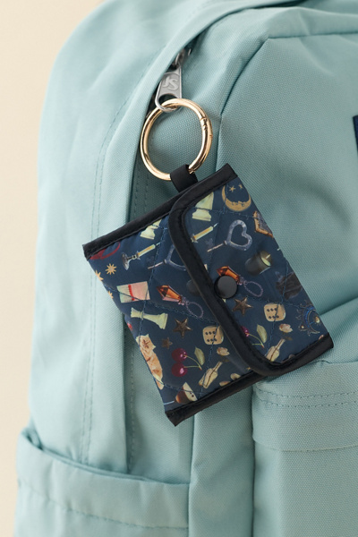 UO Puffy Quilted Earbud Case