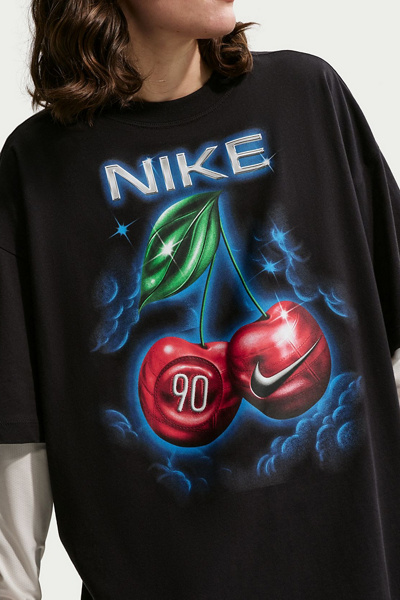 Nike Sportswear Cherry Graphic Loose Tee