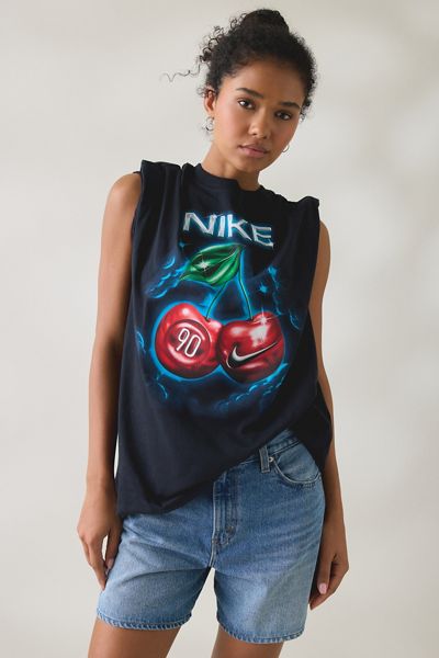 Nike Sportswear Cherry Graphic Loose Tee