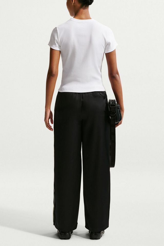 Nike Sportswear Just Do It Graphic Slim Mod-Cropped Tee #1