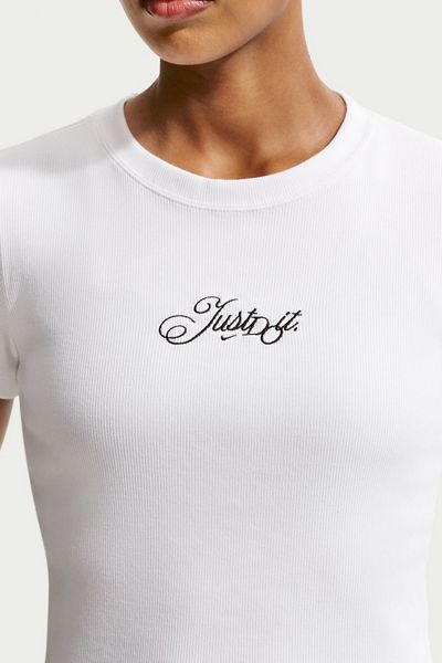 Nike Sportswear Just Do It Graphic Slim Mod-Cropped Tee