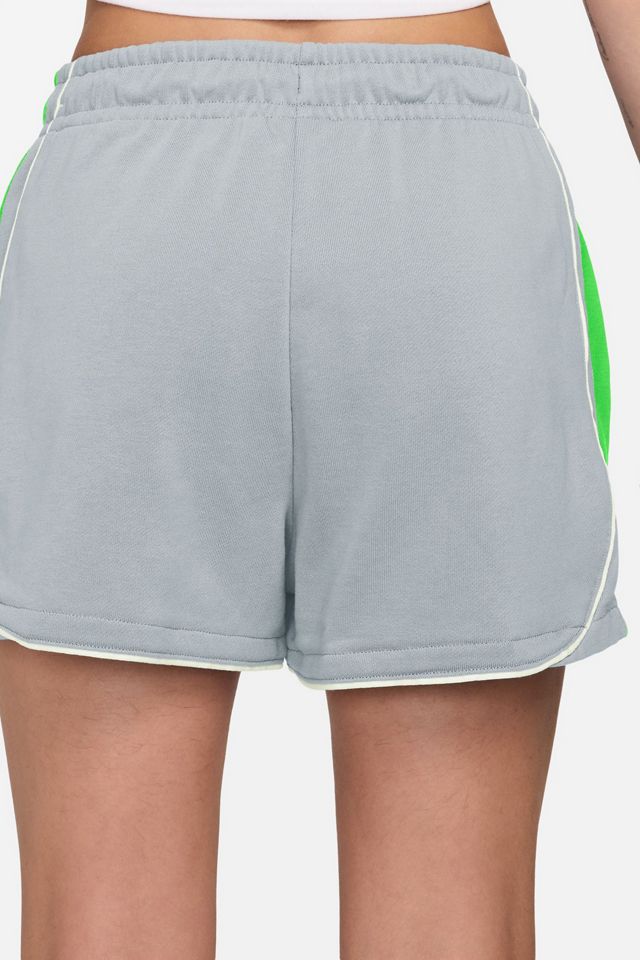 Nike Sportswear Loose Mid-Rise 3" Fleece Shorts #2