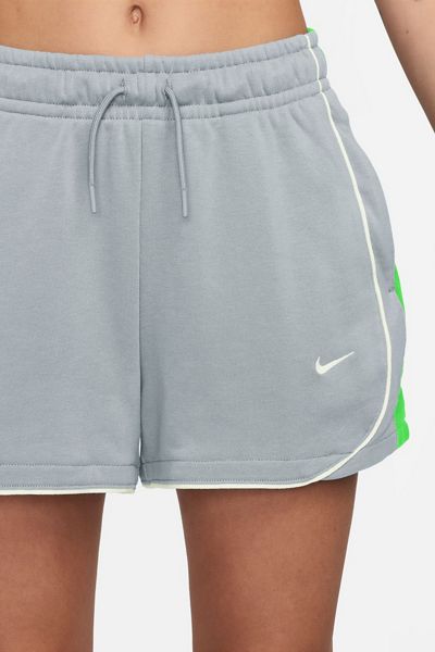 Nike Sportswear Loose Mid-Rise 3" Fleece Shorts