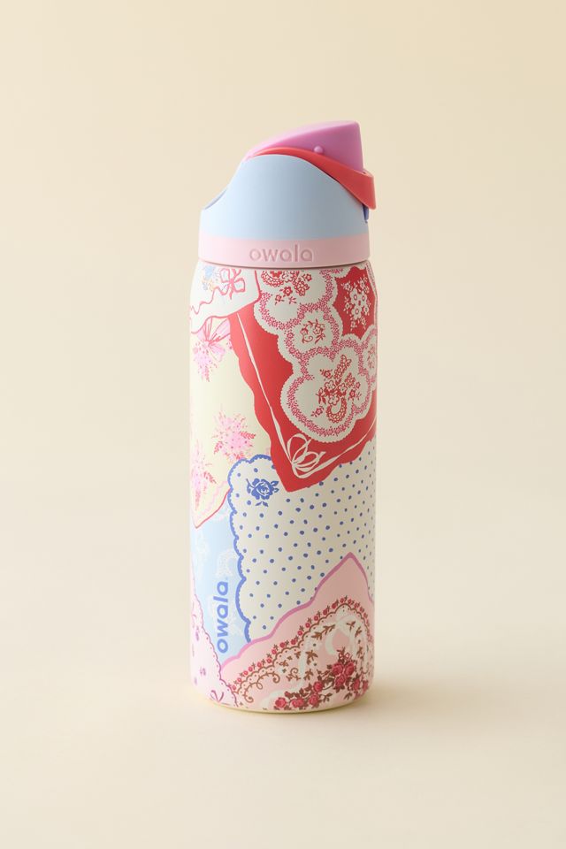 Owala UO Exclusive Hankies Print FreeSip 32 oz Water Bottle