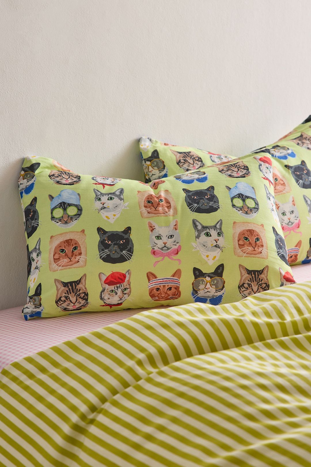Silly Cats Patterned Sham Set - Green, Regular, STANDARD