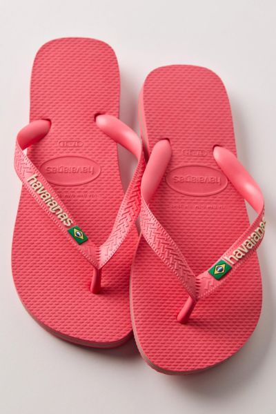 Havaianas Women's Brazil Logo Flip Flop Sandal In Tropical Coral, Women's At Urban Outfitters In Pink
