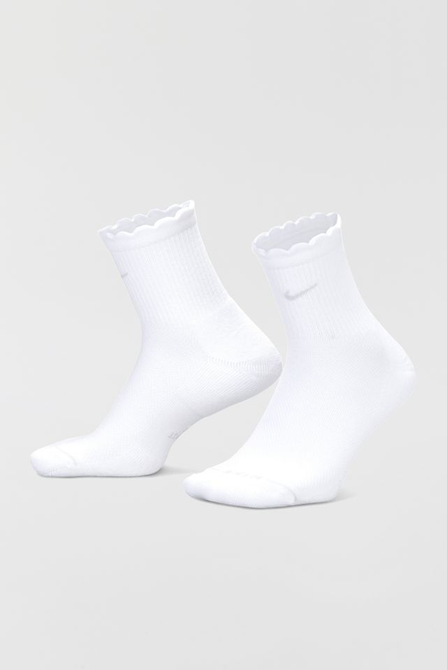 Nike Everyday Elevated Ruffle Edge Crew Socks 2-Pack #1