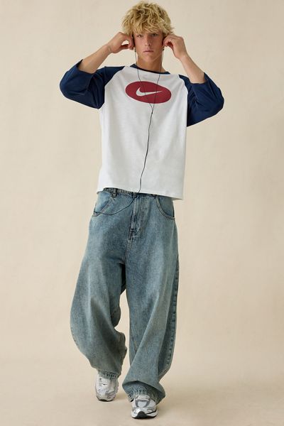 Nike Club Logo Graphic 3/4-Sleeve Raglan Tee