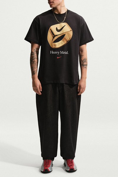 Nike Sportswear Heavy Metal Ring Graphic Tee